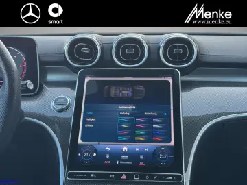 MERCEDES-BENZ C 220 d AMG Distro Kamera Ambiente Fah…