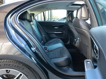 MERCEDES-BENZ C 200 4M AMG Sport AHK Standhz. Distr.…