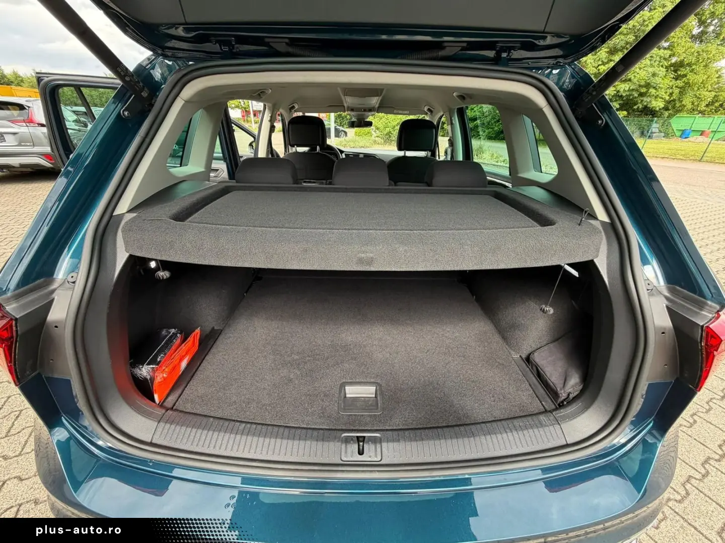 VW Tiguan 2.0 TDI Elegance  LED Kamera AAC Navi