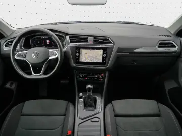 VW Tiguan Elegance TDI 18Z CarPlay Matrix ACC DAB