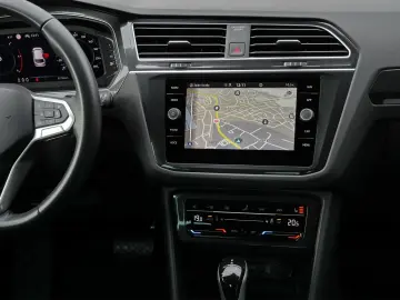 VW Tiguan Elegance TDI 18Z CarPlay Matrix ACC DAB