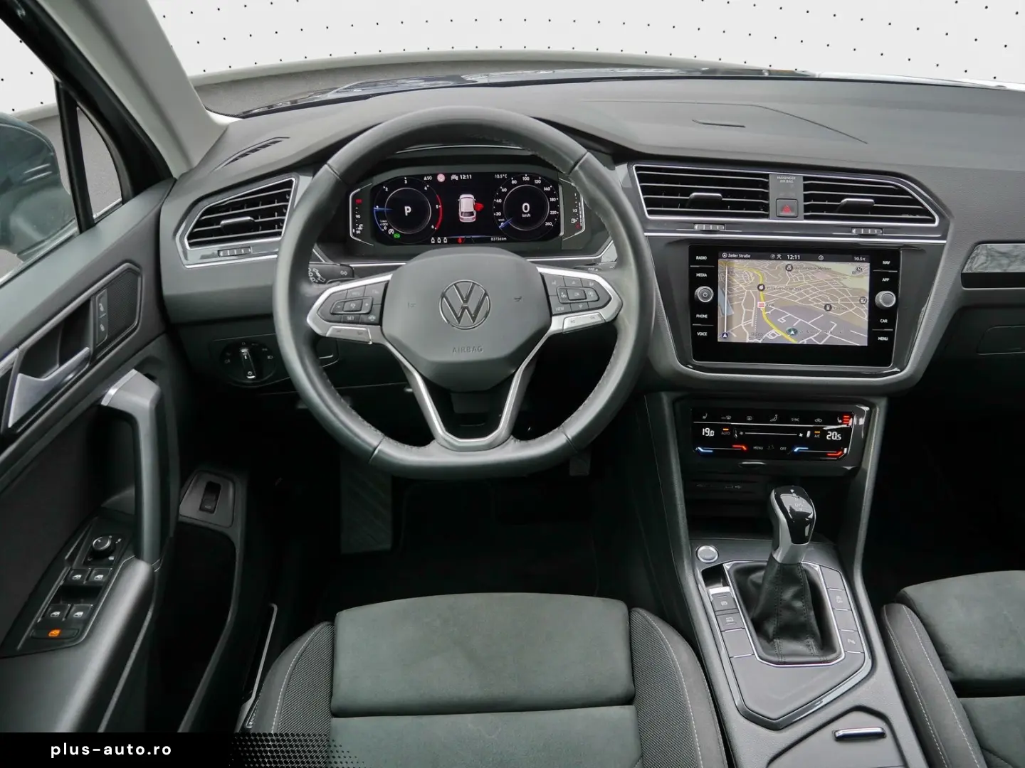 VW Tiguan Elegance TDI 18Z CarPlay Matrix ACC DAB