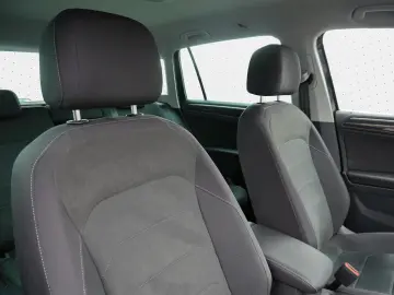 VW Tiguan Elegance TDI 18Z CarPlay Matrix ACC DAB