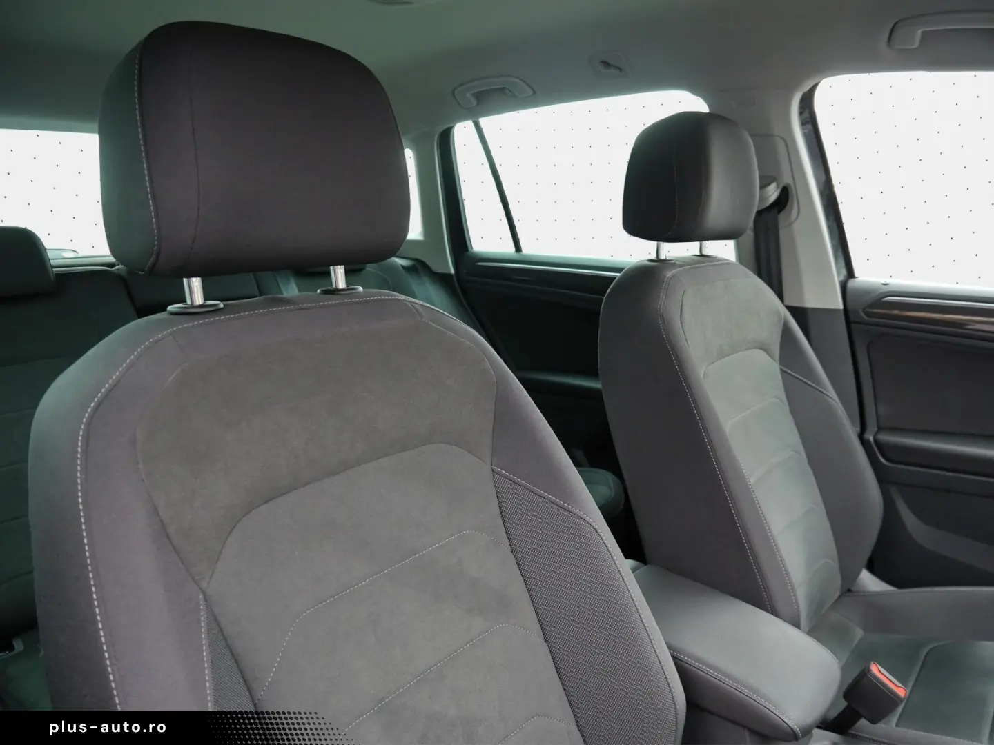 VW Tiguan Elegance TDI 18Z CarPlay Matrix ACC DAB