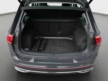 VW Tiguan Elegance TDI 18Z CarPlay Matrix ACC DAB