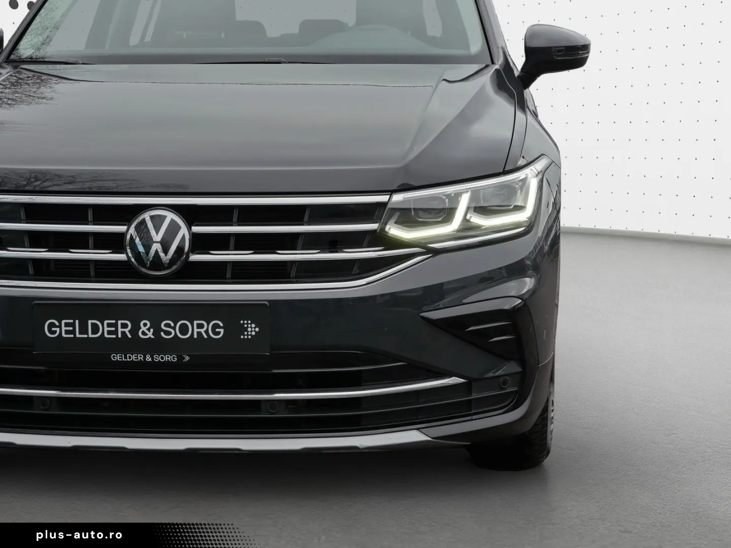 VW Tiguan Elegance TDI 18Z CarPlay Matrix ACC DAB