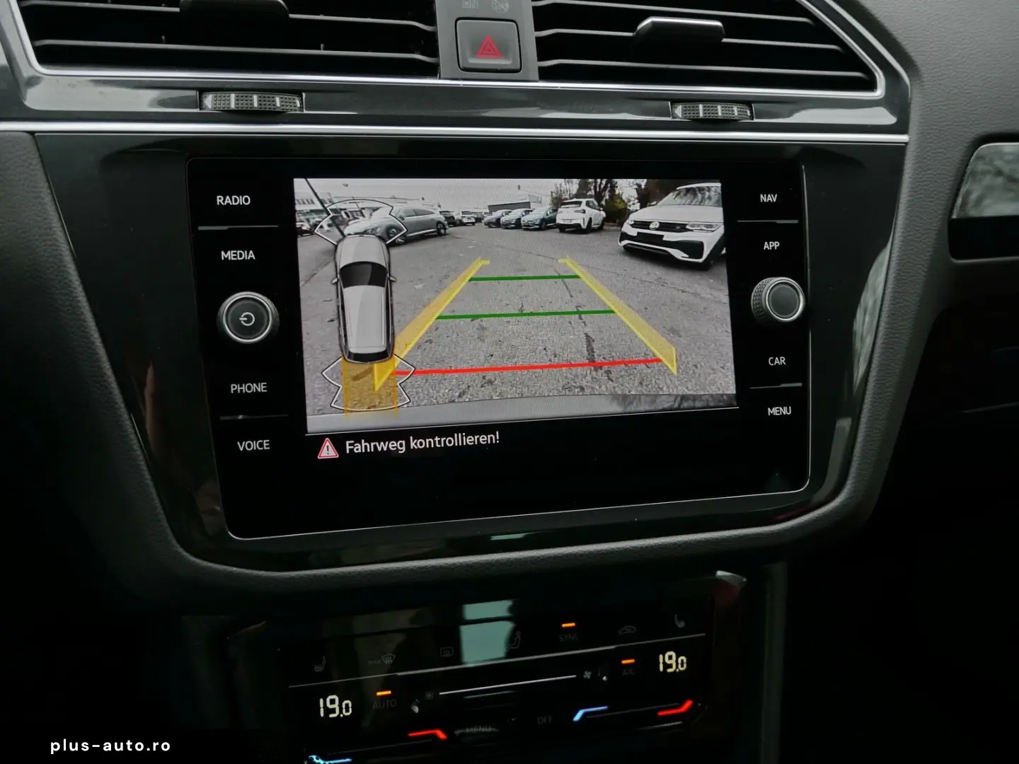 VW Tiguan Elegance TDI 18Z CarPlay Matrix ACC DAB