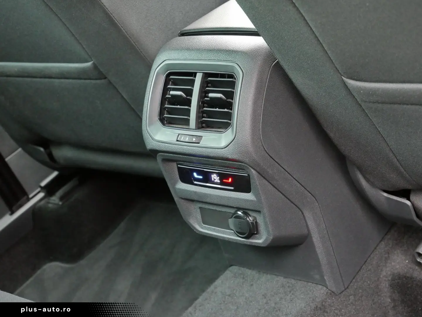 VW Tiguan Elegance TDI 18Z CarPlay Matrix ACC DAB