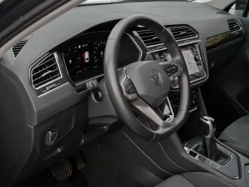 VW Tiguan Elegance TDI 18Z CarPlay Matrix ACC DAB
