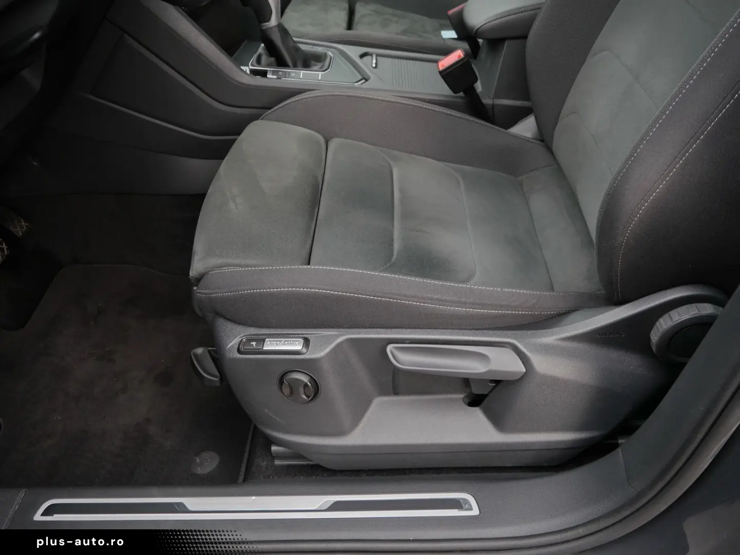 VW Tiguan Elegance TDI 18Z CarPlay Matrix ACC DAB
