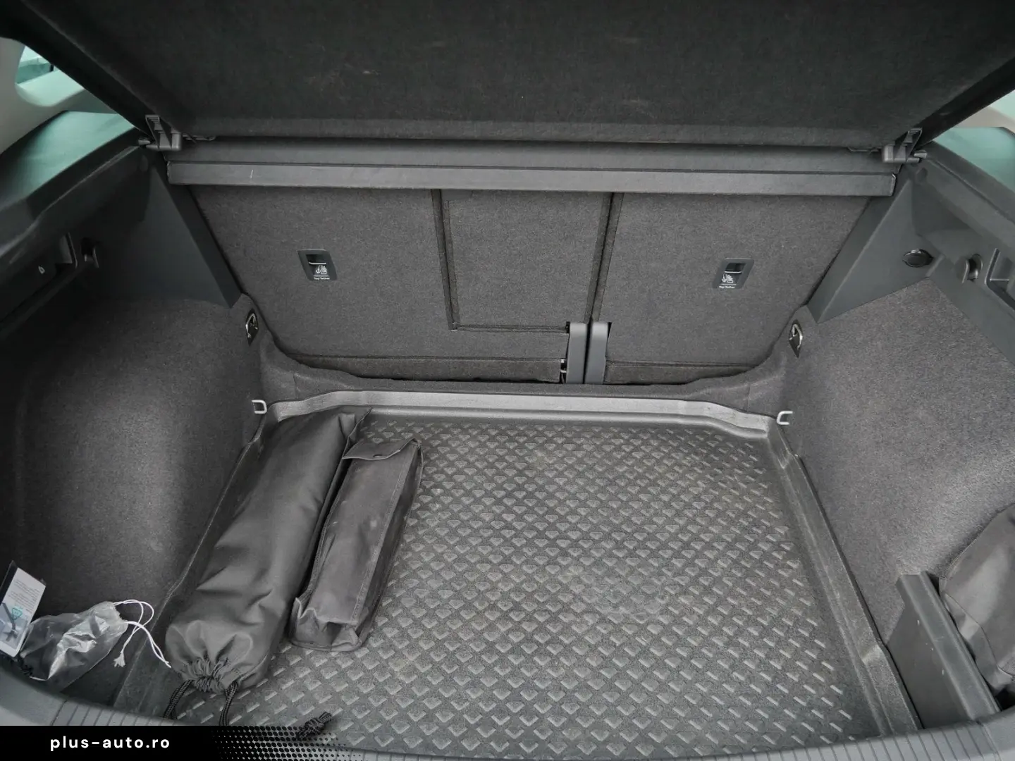 VW Tiguan Elegance TDI 18Z CarPlay Matrix ACC DAB