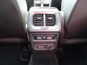 VW Tiguan 2.0 TDI R-Line 4Motion LED ACC AHK Kamera