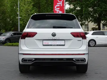VW Tiguan 2.0 TDI DSG R-Line 4M ACC LED AHK Kamera