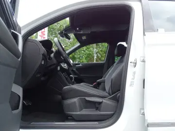 VW Tiguan 2.0 TDI DSG R-Line 4M ACC LED AHK Kamera