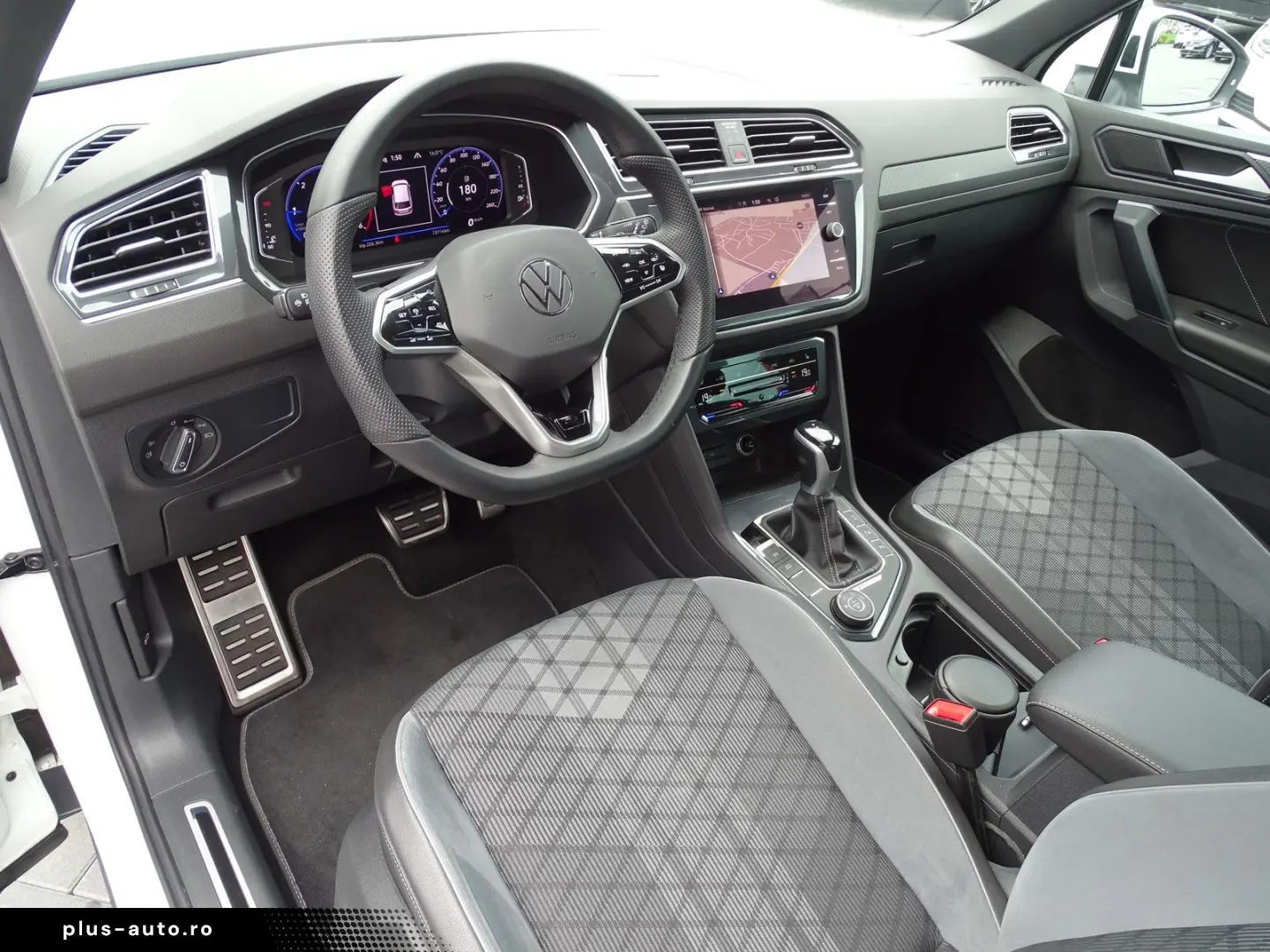 VW Tiguan 2.0 TDI DSG R-Line 4M ACC LED AHK Kamera