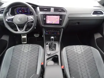 VW Tiguan 2.0 TDI DSG R-Line 4M ACC LED AHK Kamera