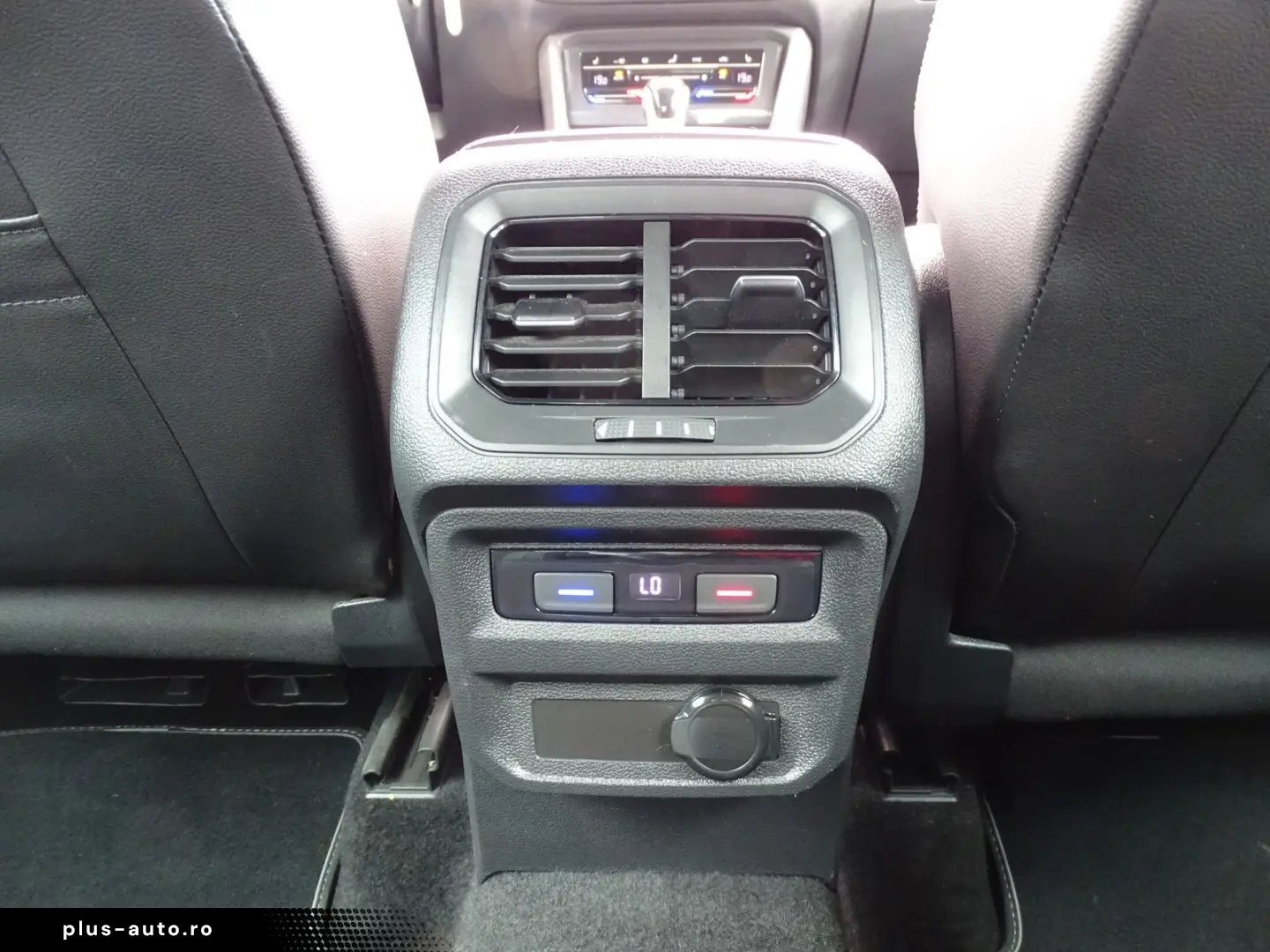 VW Tiguan 2.0 TDI DSG R-Line 4M ACC LED AHK Kamera