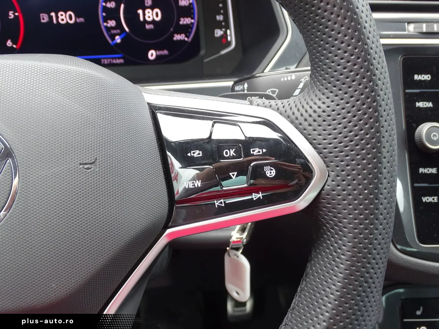 VW Tiguan 2.0 TDI DSG R-Line 4M ACC LED AHK Kamera