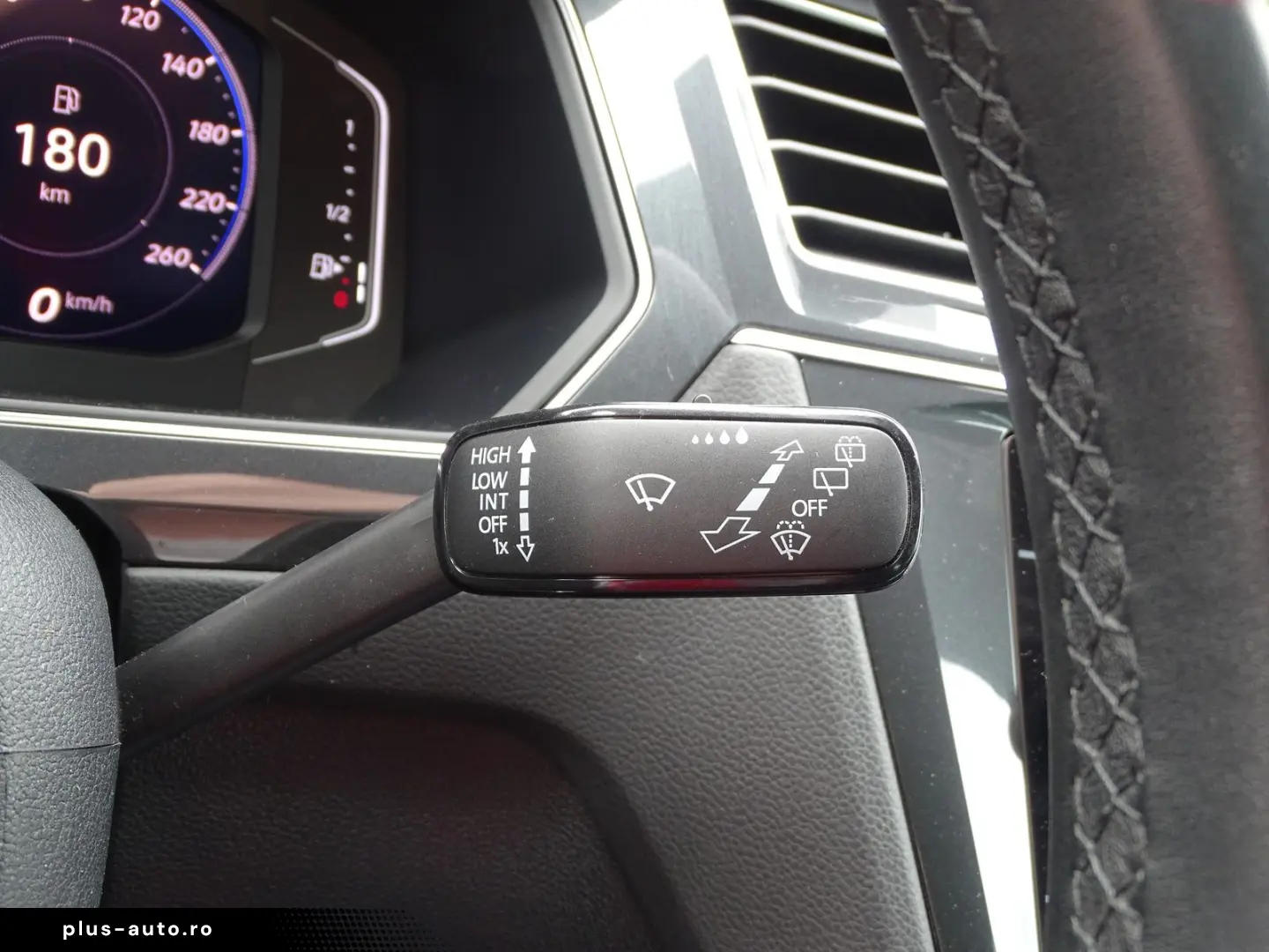 VW Tiguan 2.0 TDI DSG R-Line 4M ACC LED AHK Kamera