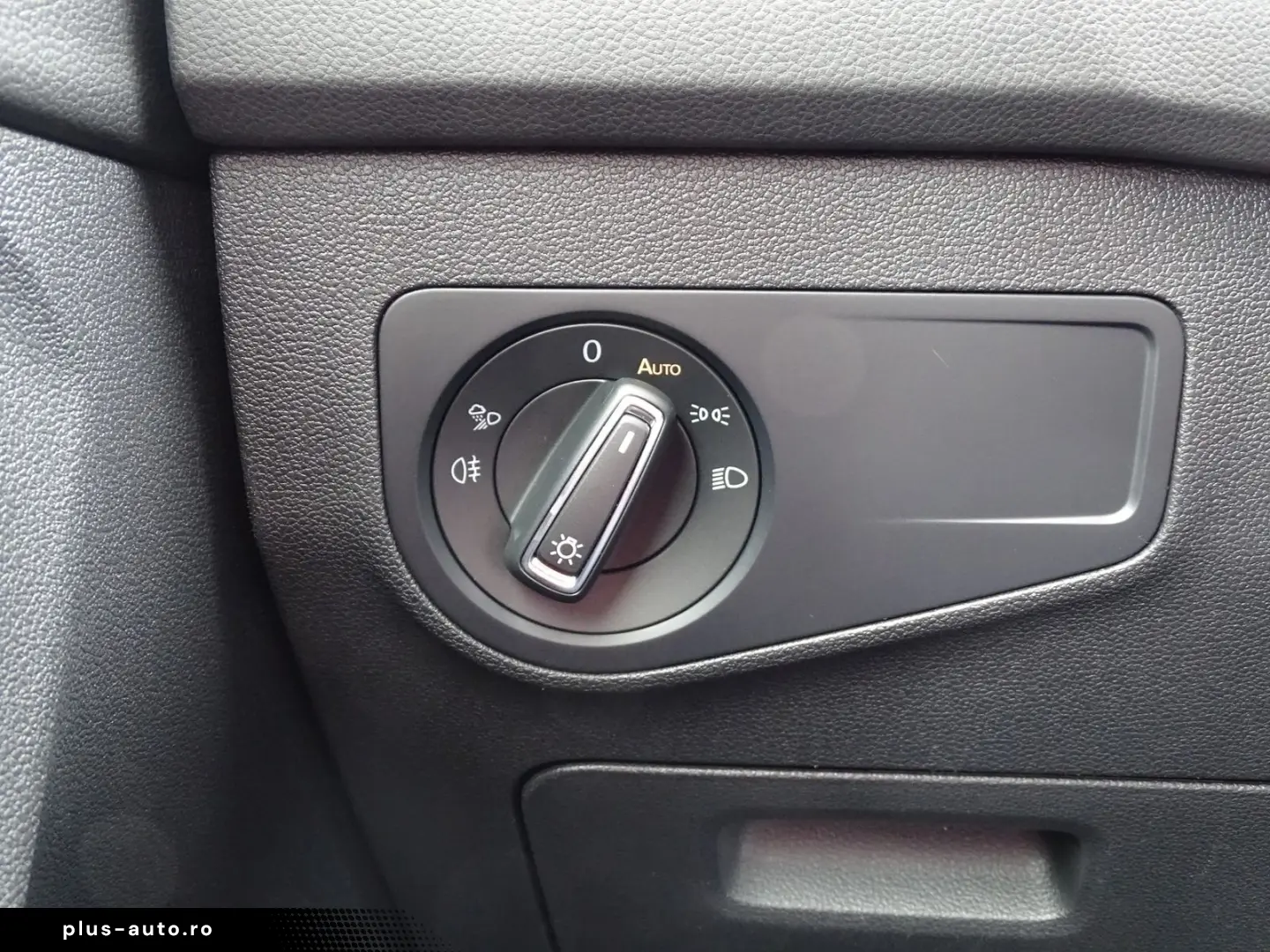VW Tiguan 2.0 TDI DSG R-Line 4M ACC LED AHK Kamera