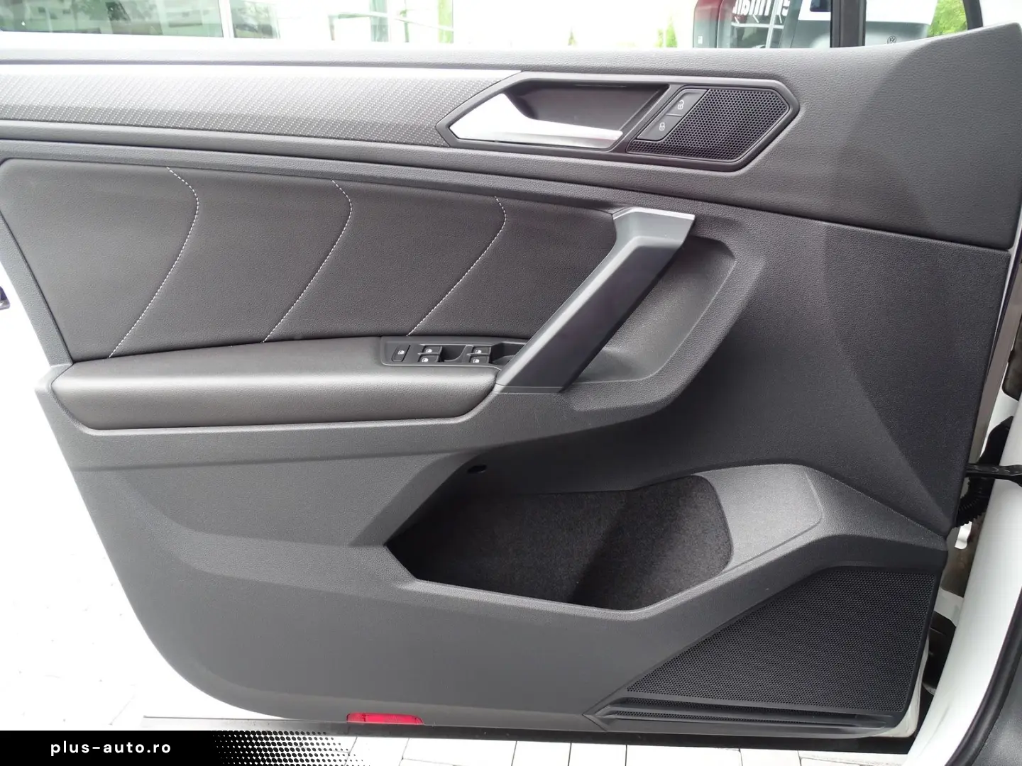 VW Tiguan 2.0 TDI DSG R-Line 4M ACC LED AHK Kamera