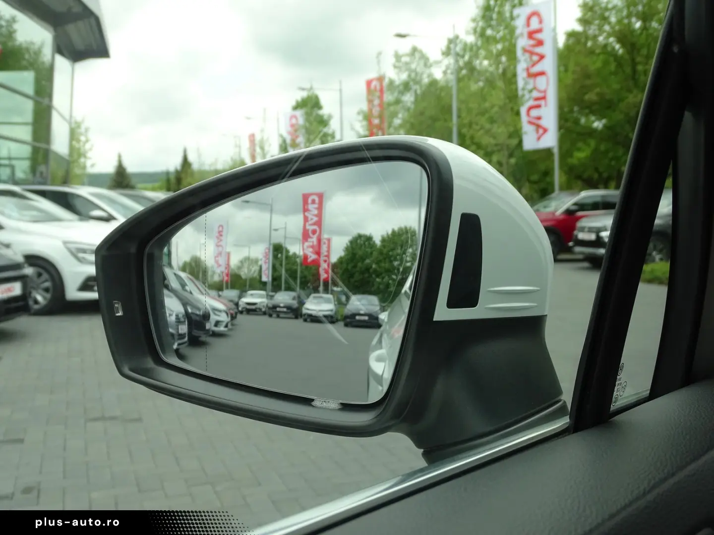 VW Tiguan 2.0 TDI DSG R-Line 4M ACC LED AHK Kamera
