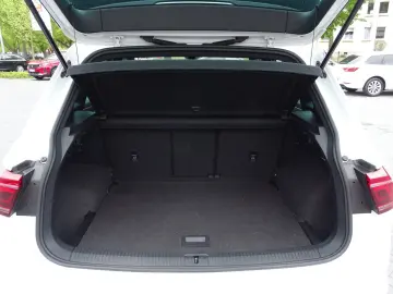 VW Tiguan 2.0 TDI DSG R-Line 4M ACC LED AHK Kamera
