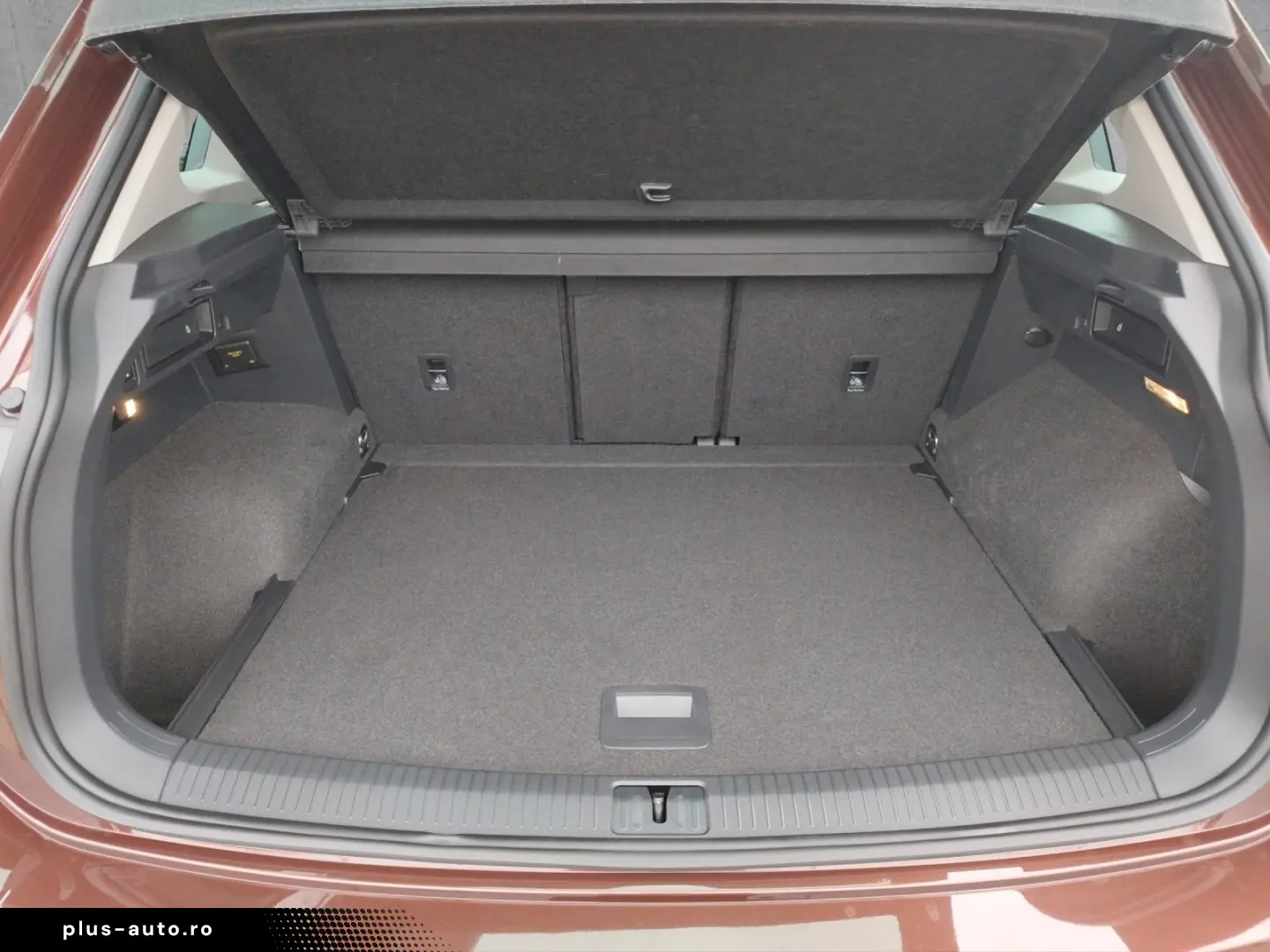 VW Tiguan Elegance 2.0TDI 4M DSG DCC STH AHK MATRIX