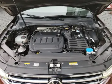 VW Tiguan Elegance 2.0TDI 4M DSG DCC STH AHK MATRIX
