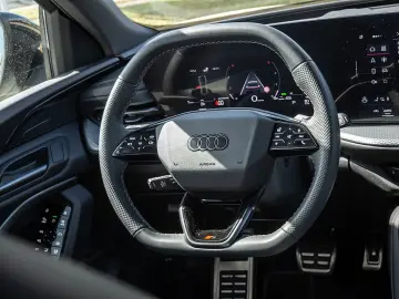 AUDI Q5 TDI quattro S line SHZ NAVI ACC HUD LED 360
