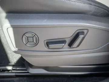 AUDI Q5 TDI quattro S line SHZ NAVI ACC HUD LED 360