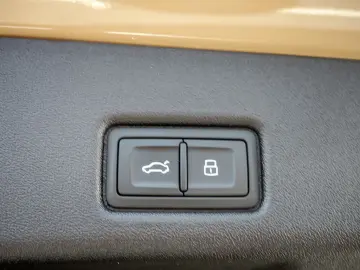 AUDI Q5 TDI quattro S line SHZ NAVI ACC HUD LED 360