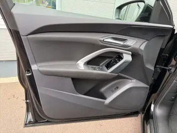 AUDI Q5 SUV TDI qu ACC AHK Navi Kamera