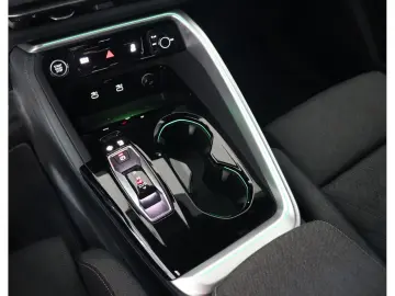 AUDI Q5 TFSI S tronic S Line AHK Sitzheizung