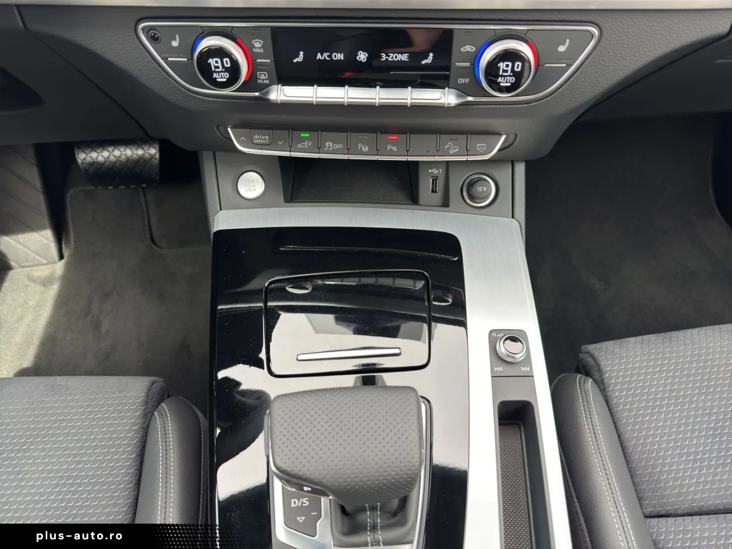 AUDI Q5 55 TFSIe quattro S-LINE NAVI-PLUS MATRIX KAME