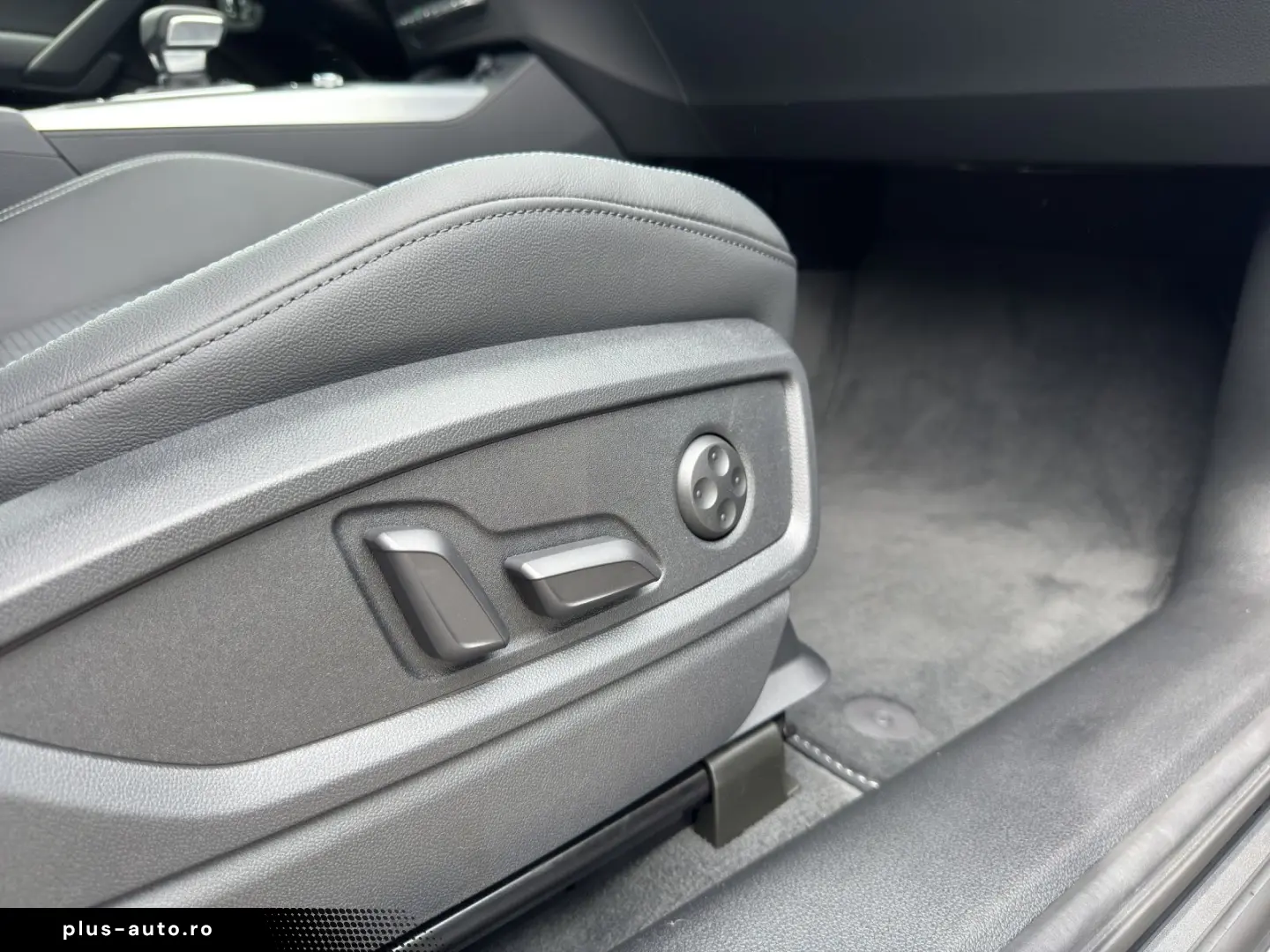 AUDI Q5 55 TFSIe quattro S-LINE NAVI-PLUS MATRIX KAME