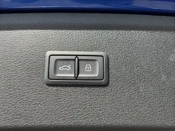 AUDI Q5 55 TFSIe S-LINE NAVI-PLUS MATRIX AHK PANO OPT