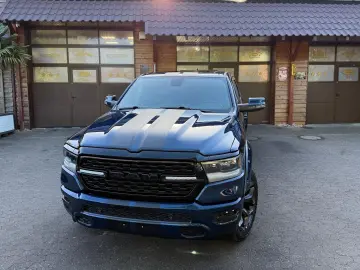 DODGE V8 4X4 PANO 12 RADIO El.-TRITT AHK NAVI GARANTIE
