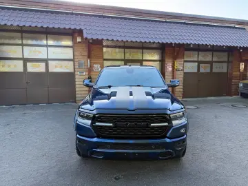 DODGE V8 4X4 PANO 12 RADIO El.-TRITT AHK NAVI GARANTIE