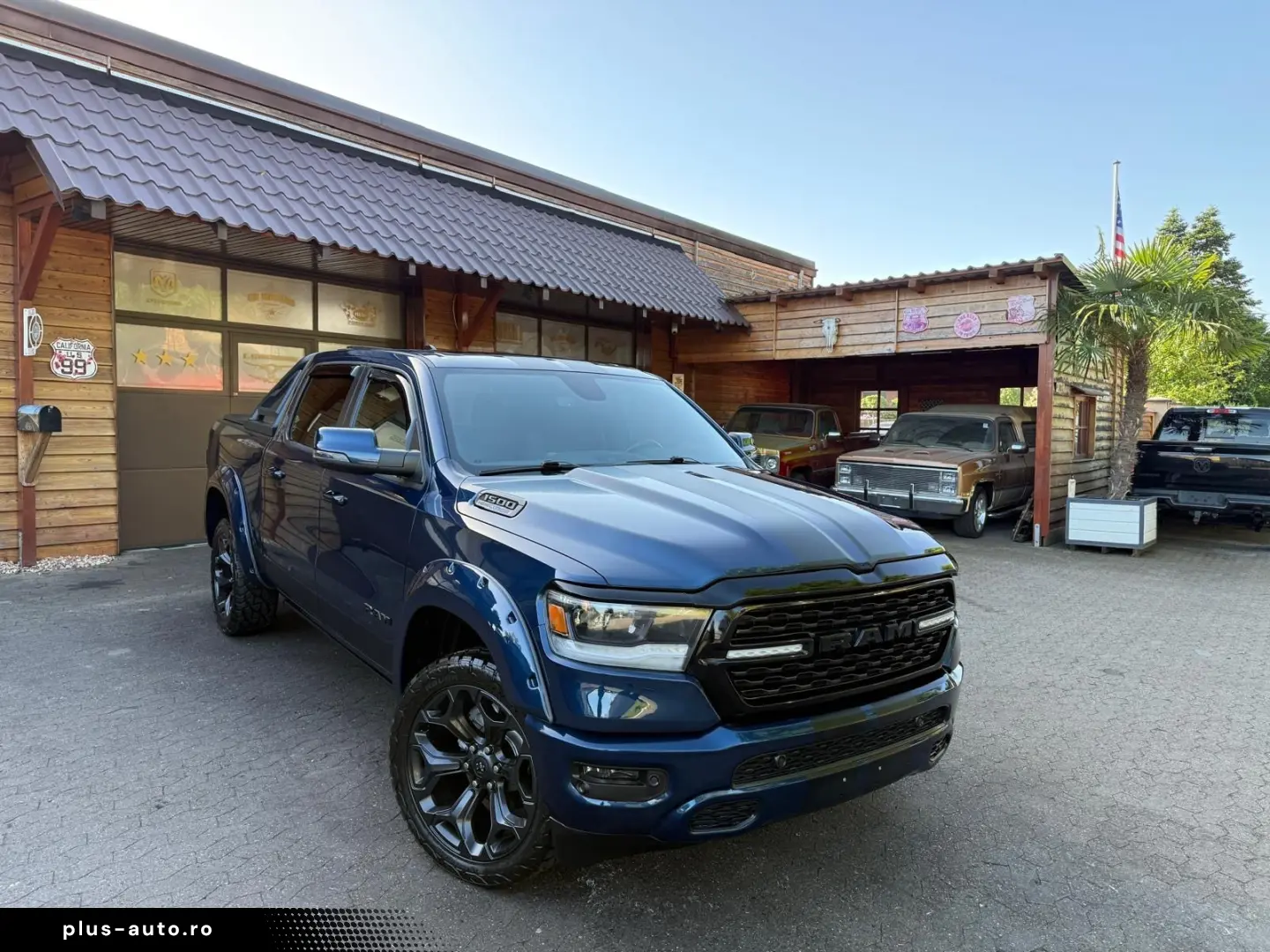DODGE V8 4X4 PANO 12 RADIO El.-TRITT AHK NAVI GARANTIE