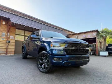 DODGE V8 4X4 PANO 12 RADIO El.-TRITT AHK NAVI GARANTIE