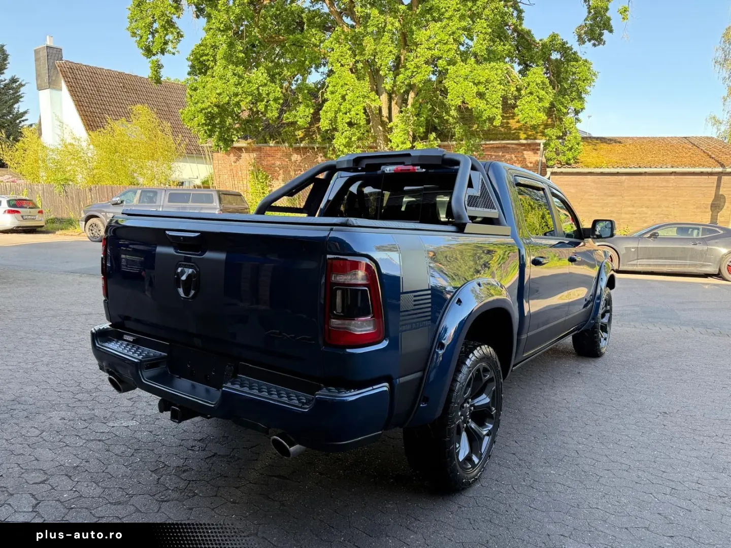 DODGE V8 4X4 PANO 12 RADIO El.-TRITT AHK NAVI GARANTIE