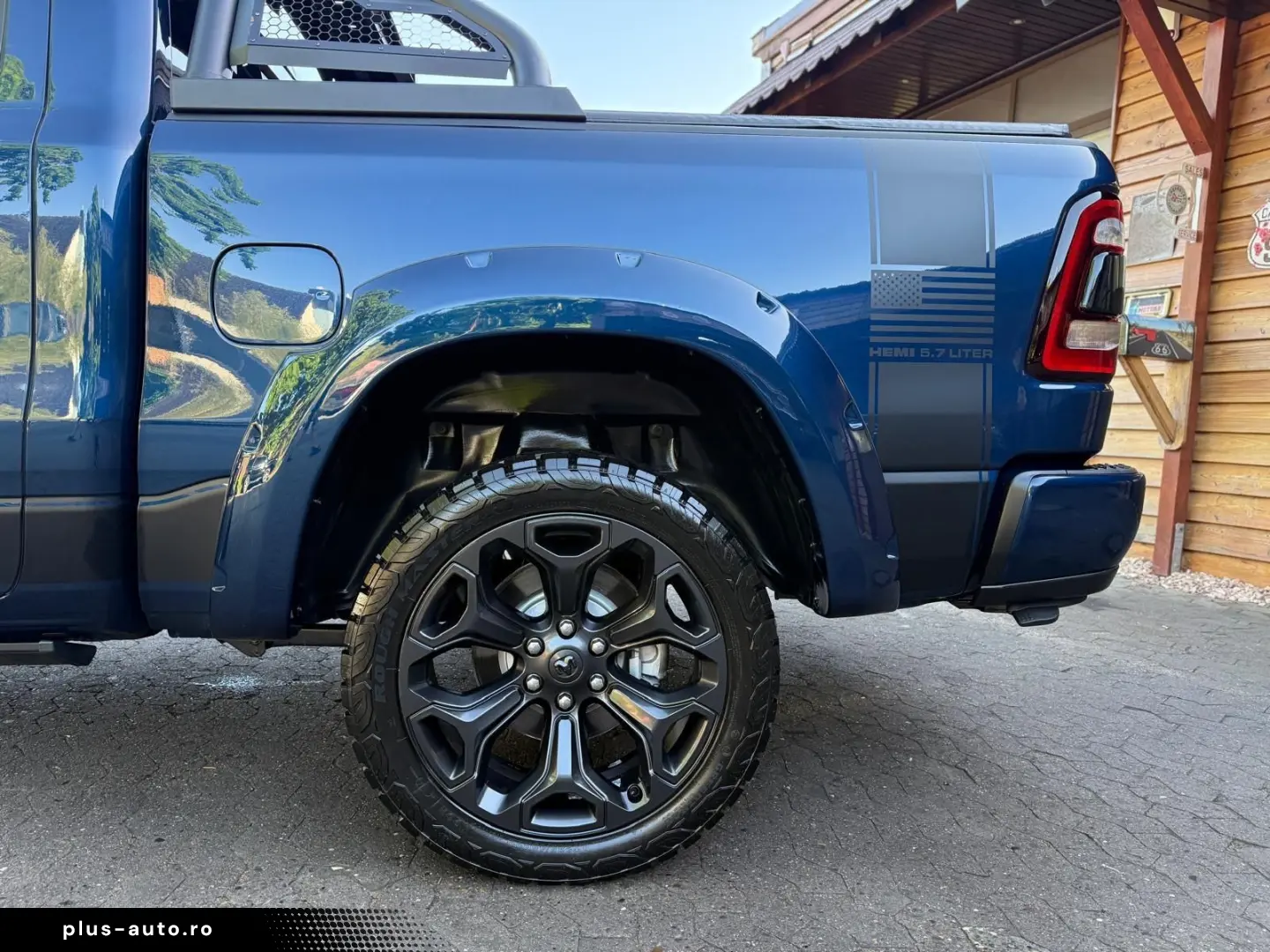 DODGE V8 4X4 PANO 12 RADIO El.-TRITT AHK NAVI GARANTIE