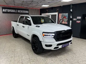 DODGE RAM 5.7 HEMI 4X4 Night.Edt   PANO   12 Zoll  LPG