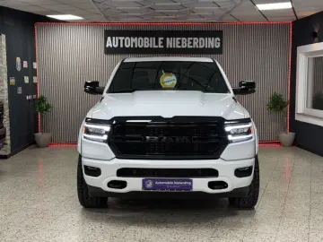 DODGE RAM 5.7 HEMI 4X4 Night.Edt   PANO   12 Zoll  LPG