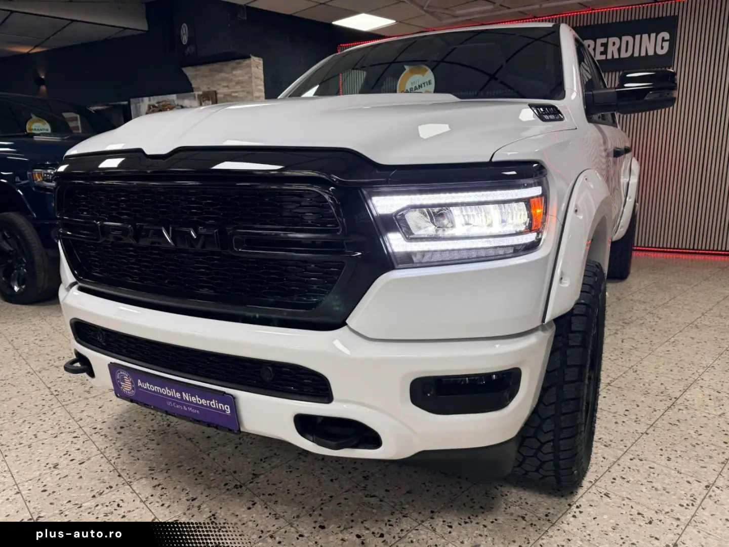 DODGE RAM 5.7 HEMI 4X4 Night.Edt   PANO   12 Zoll  LPG