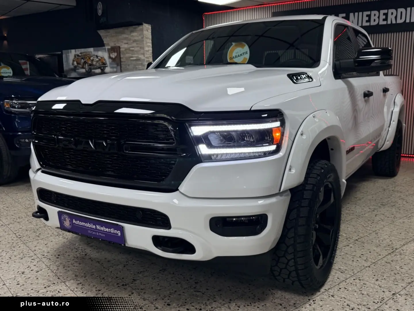 DODGE RAM 5.7 HEMI 4X4 Night.Edt   PANO   12 Zoll  LPG