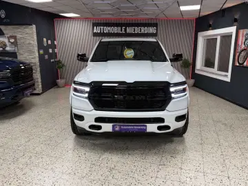 DODGE RAM 5.7 HEMI 4X4 Night.Edt   PANO   12 Zoll  LPG