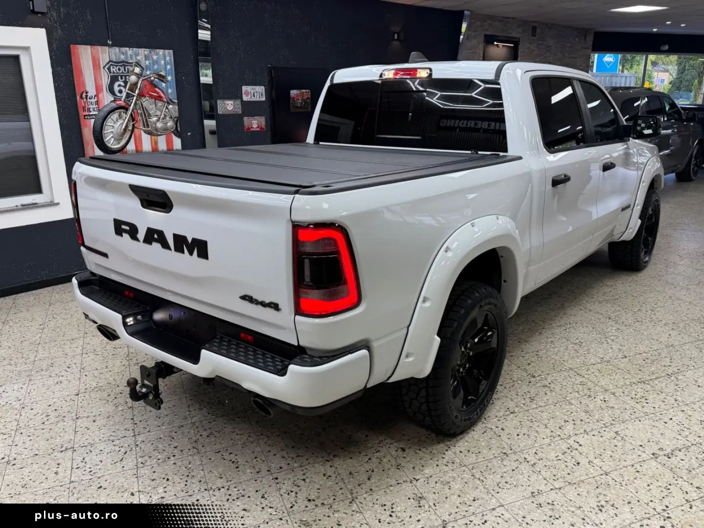 DODGE RAM 5.7 HEMI 4X4 Night.Edt   PANO   12 Zoll  LPG