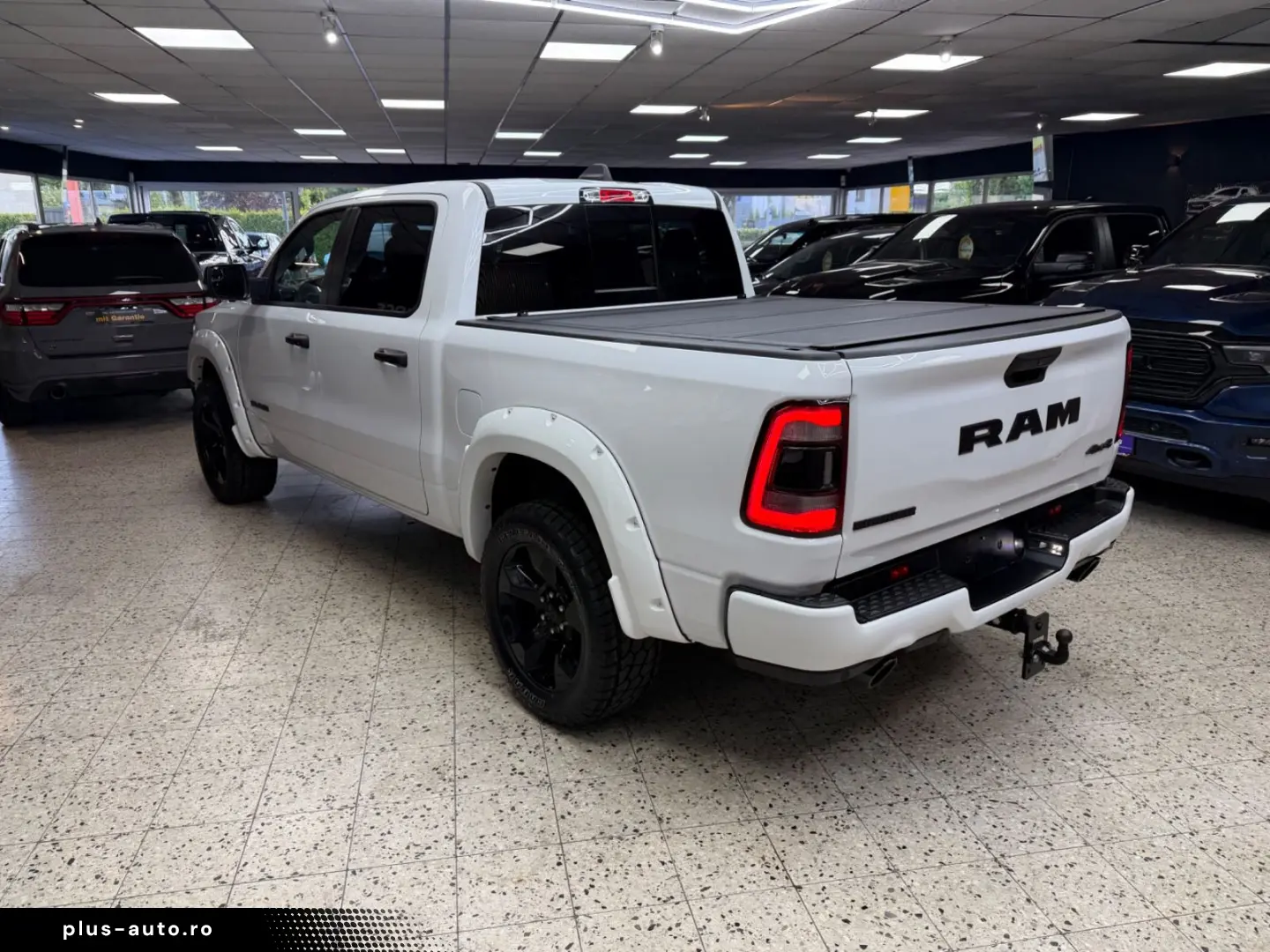 DODGE RAM 5.7 HEMI 4X4 Night.Edt   PANO   12 Zoll  LPG